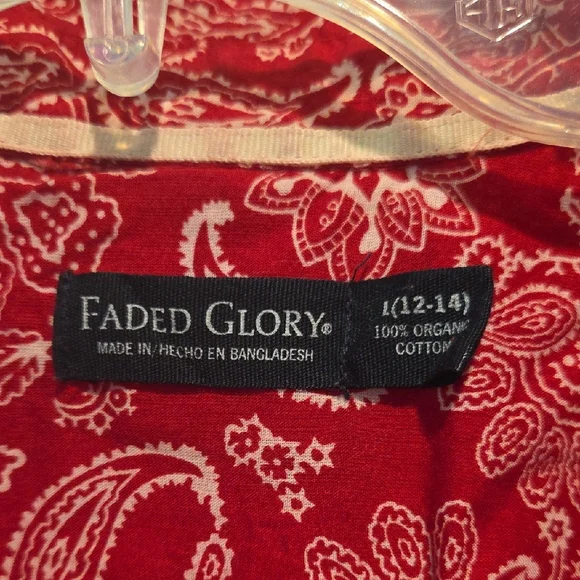 Faded Glory Red Paisley Button Down Shirt - Picture 2 of 3